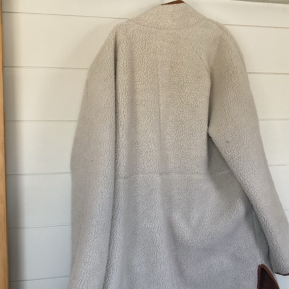 Old Navy Sherpa Coat size M - Picture 4 of 4